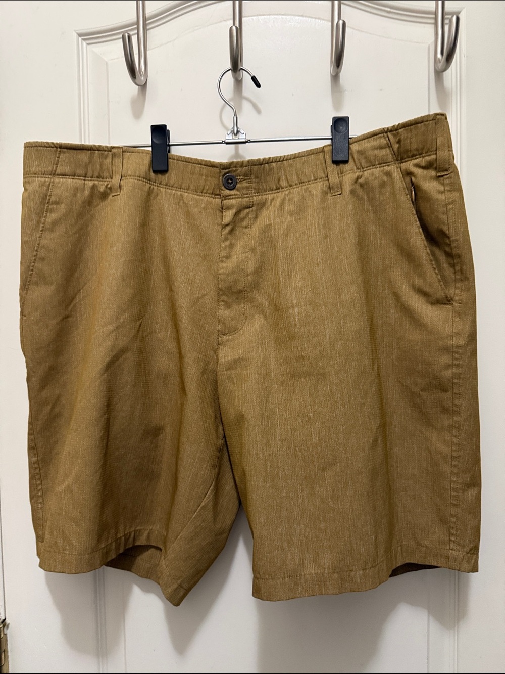Men's 42  Swiss Tech Performance  Shorts Active Wear Pockets Comfort Waist